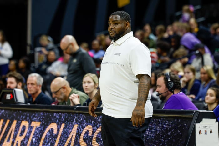 Oak Park - Vashon Missouri boys basketball Dec 9 2023 Nate Latsch-24